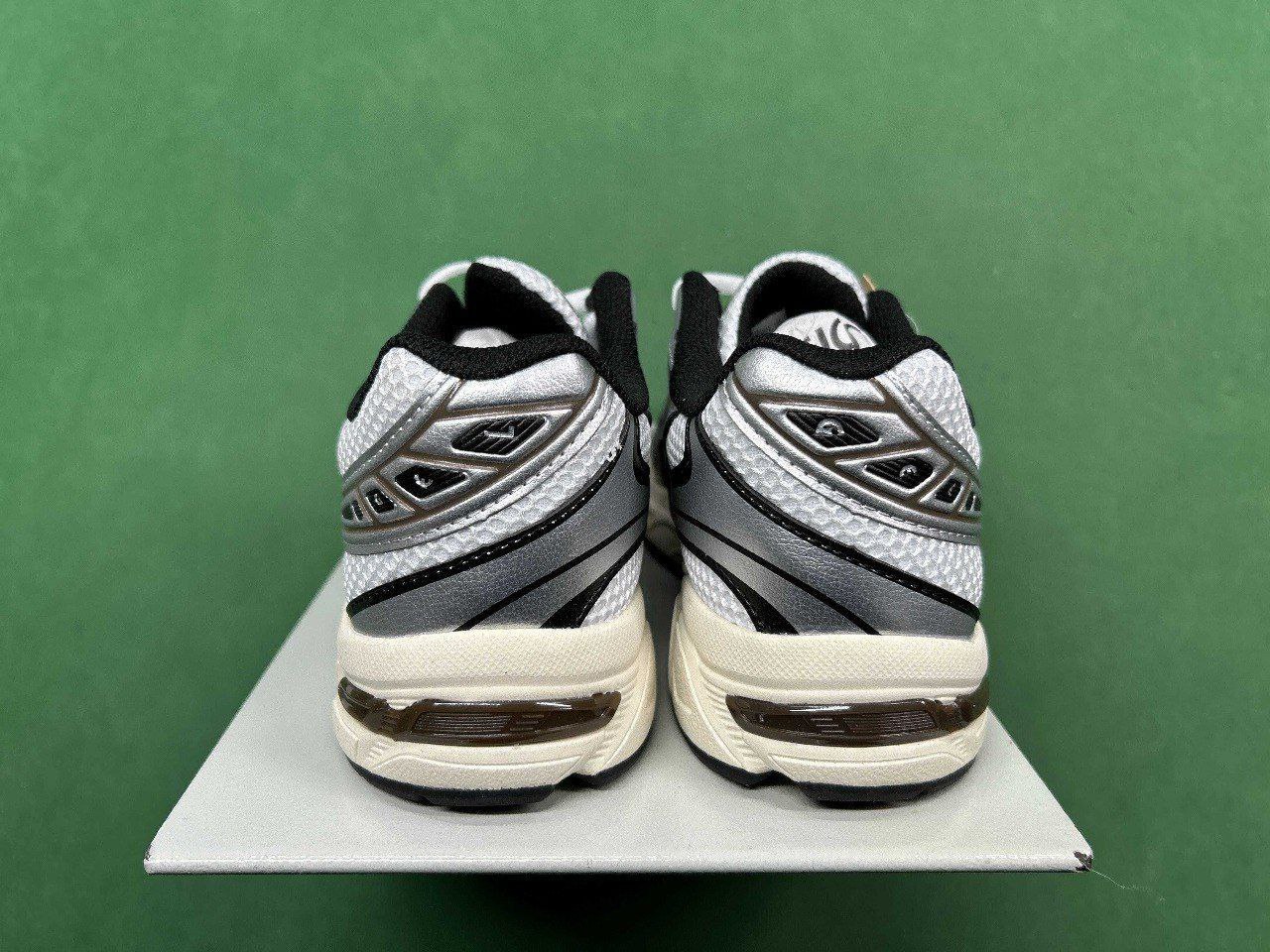 BF Batch  ASICS GEL-1130 -1