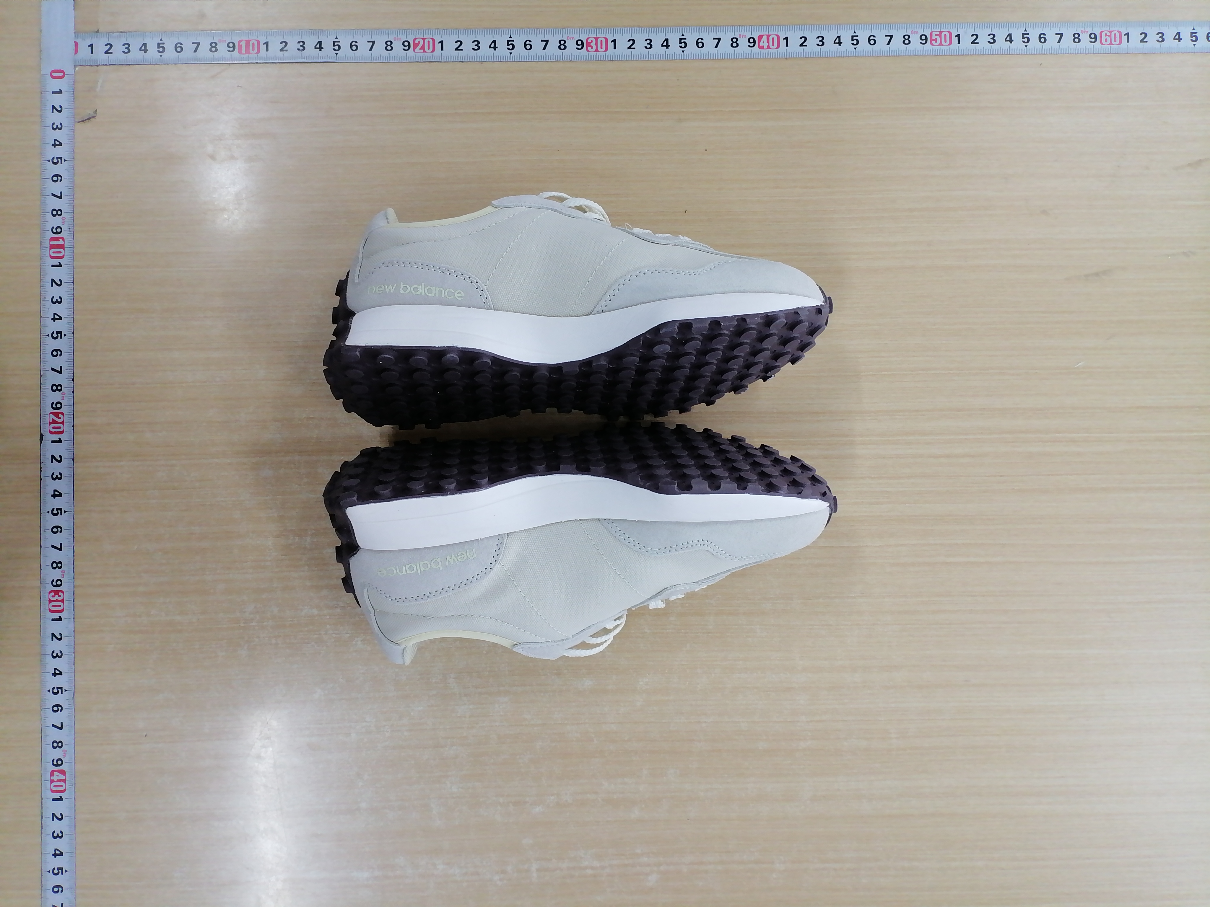 M  Batch   New Balance - 327 Angora/Sea Salt  -6