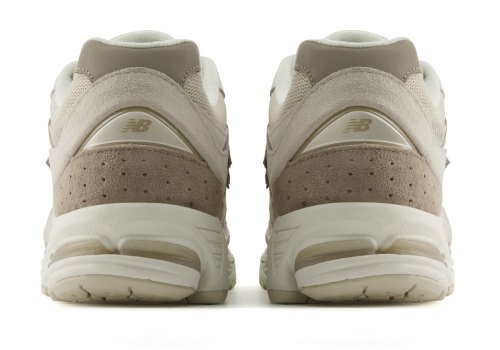 The New Balance 2002R Skips A Season With A Fall-Ready Edition(图3) The New Balance 2002R Skips A Season With A Fall-Ready Edition(图3)