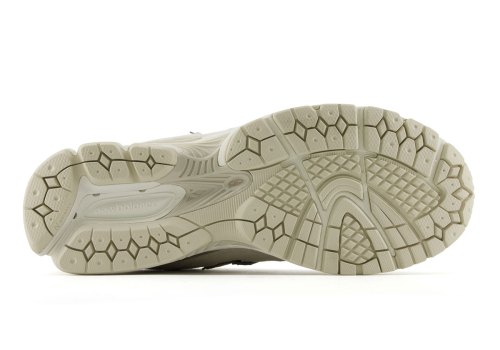 The New Balance 2002R Skips A Season With A Fall-Ready Edition(图4) The New Balance 2002R Skips A Season With A Fall-Ready Edition(图4)