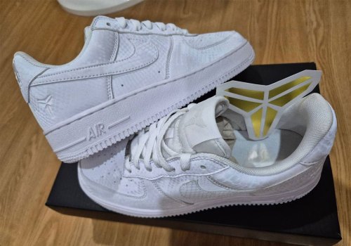 An Updated Look At The Kobe Bryant x Nike Air Force 1 Low “Forever White”(图3)