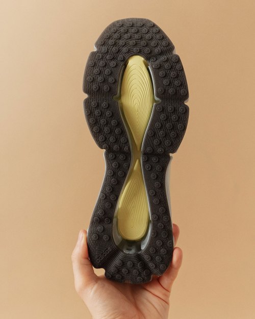 First Look At The adidas Mega X(图6) First Look At The adidas Mega X(图6)