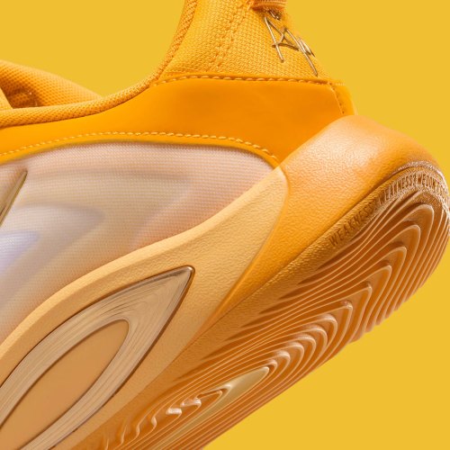 The Nike A’One Swaps To A Sunny “Topaz Gold”(图5)