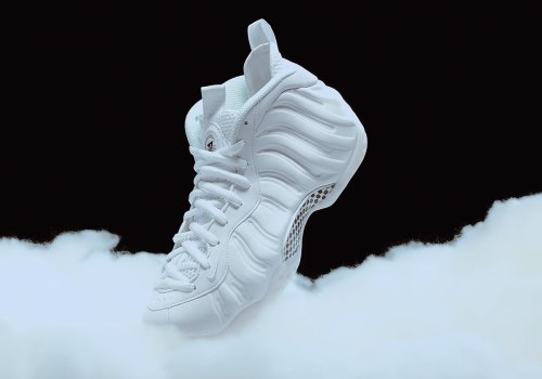 The White Nike Air Foamposite One Drops Tomorrow(图1) The White Nike Air Foamposite One Drops Tomorrow(图1)