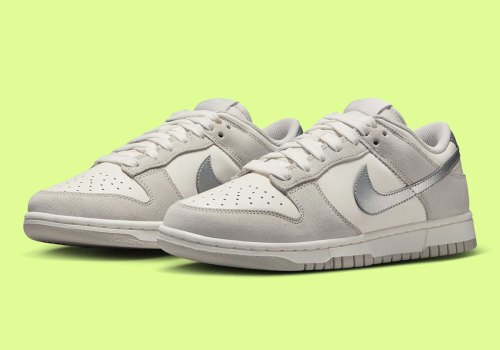 A Silver Swoosh Adds Spark To A Greyed Out Nike Dunk(图1) A Silver Swoosh Adds Spark To A Greyed Out Nike Dunk(图1)