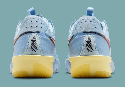 The Nike Zoom GT Cut 3 Sizes Up A “Glacier Blue” Makeover(图4)