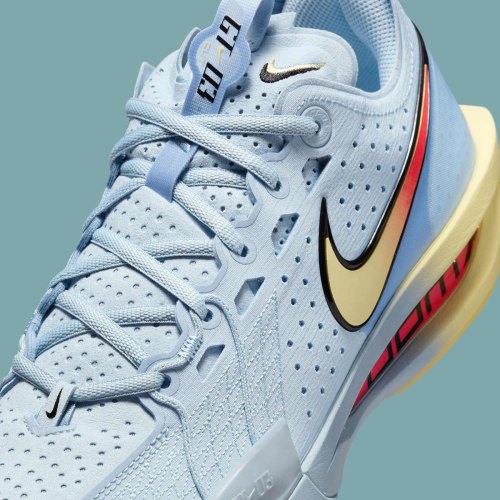 The Nike Zoom GT Cut 3 Sizes Up A “Glacier Blue” Makeover(图6)