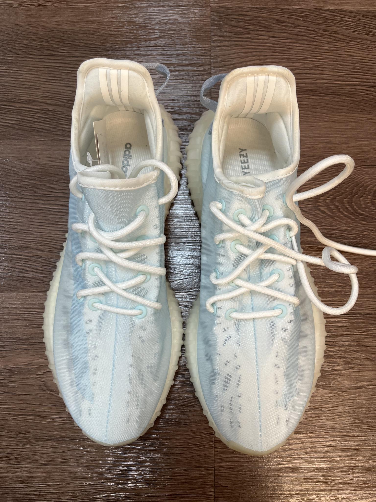 Why the Yeezy 350 “Ice Blue” Is Still the Perfect Spring Sneaker in 2026(图1) 6.jpg